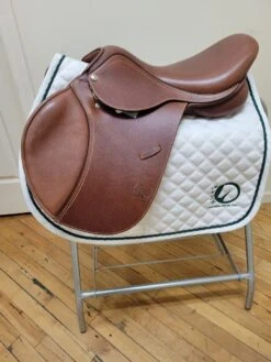 Pessoa AO AMS Saddle