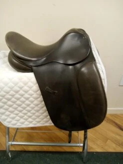 County Warmblood 17" W -Amigo Sales Store img 20230916 141910