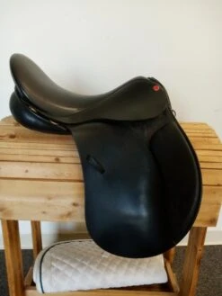 N/A SDL Dressage 18" MW -Amigo Sales Store img 20230920 112728