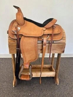 Simco Oak Acorn Roper 15" FQH