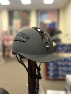 International Elite Helmet