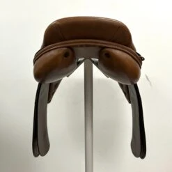 Crosby Selle Francaise 17.5" M -Amigo Sales Store img 3794 1