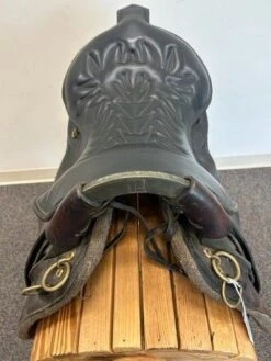 Tucker Montreal Trooper 17.5" Semi -Amigo Sales Store img 4283 1